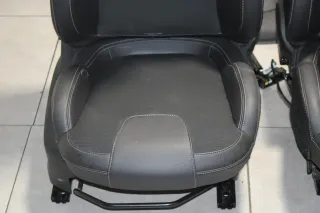 Opel Adam Sitzausstattung Sitze vorne hinten Teilleder Sitzheizung Isofix - Bild 4