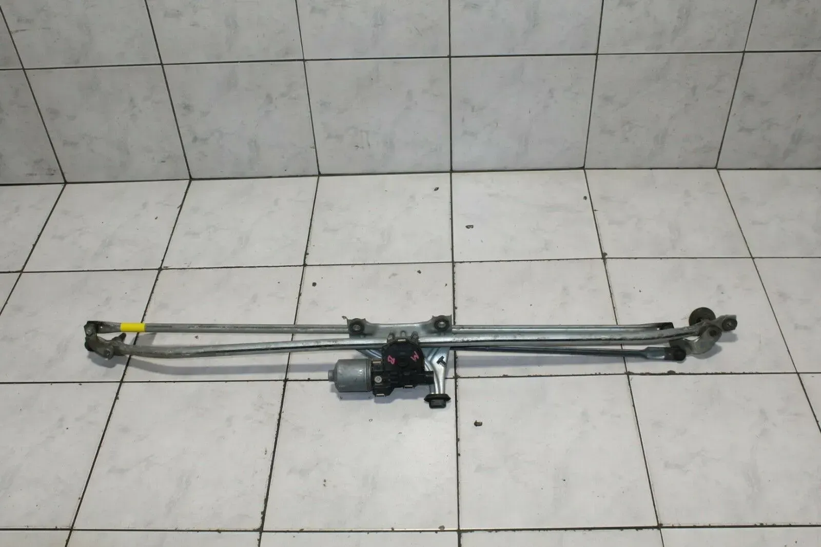 Wischermotor Motor Scheibenwischer Wischergestänge vorne Opel Meriva B 13250416 - Bild 1