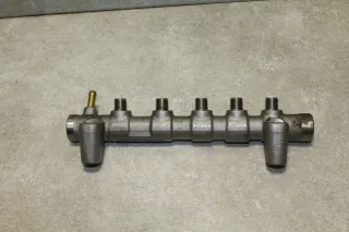 2,0 CDTI Verteilerrohr Einspritzleiste Rail B20DTH Opel Zafira C Tourer 55578285 - Bild 2