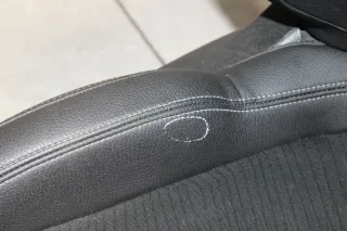 Opel Adam Sitzausstattung Sitze vorne hinten Teilleder Sitzheizung Isofix - Bild 7