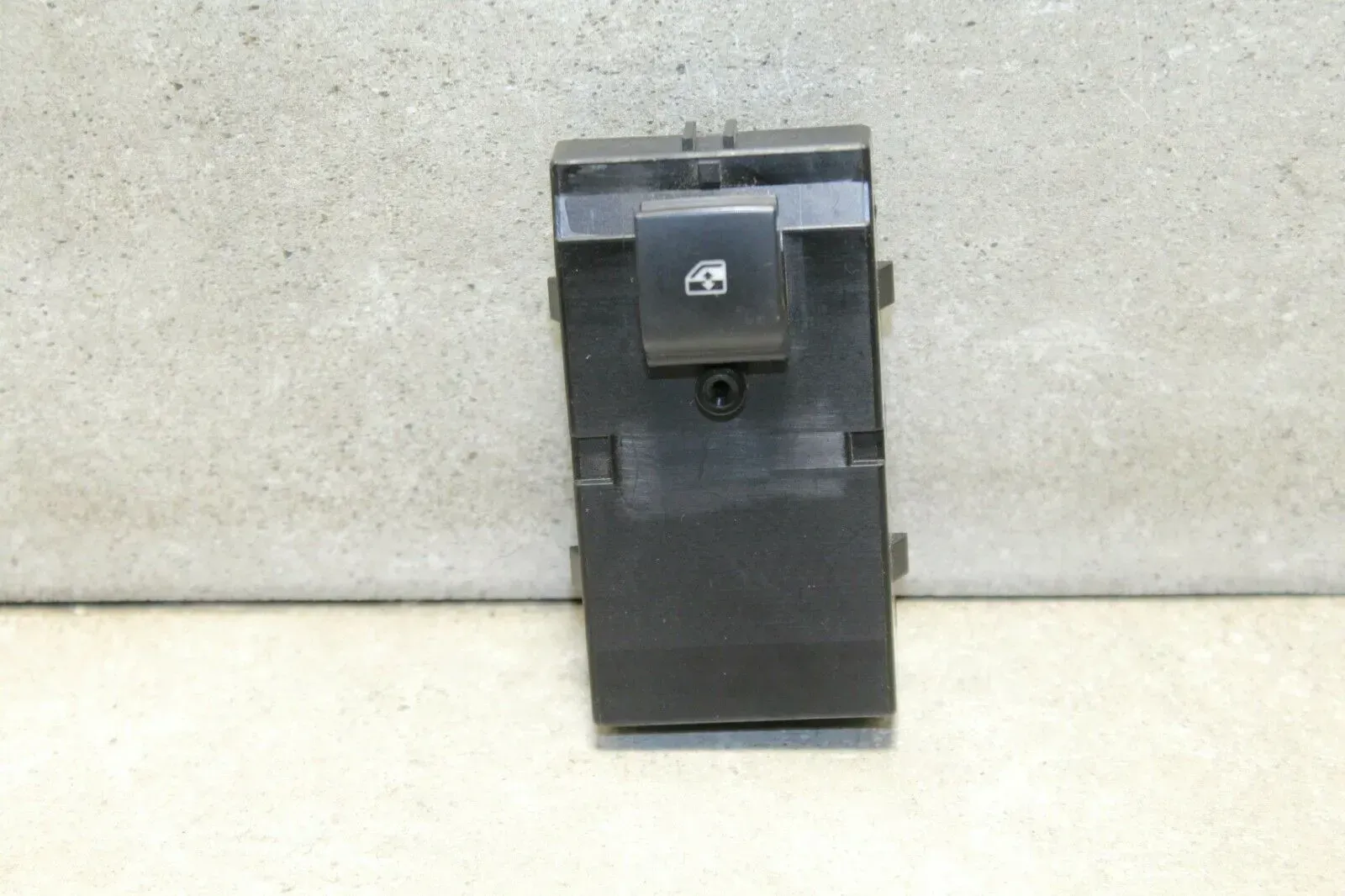 Fensterheberschalter Schalter Fensterheber vorne rechts Opel Meriva B 13301886 - Bild 1