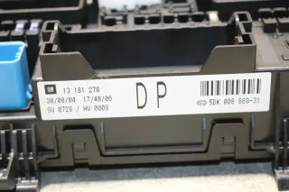 Opel Astra H Relaiskasten Sicherungskasten entheiratet Z14XEP 13181278 DP - Bild 2