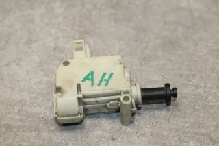 Opel Astra H Twintop Stellmotor Heckklappe ZV 13214182 - Bild 3