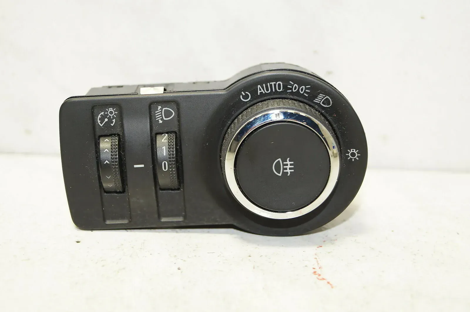 Opel Insignia Lichtschalter Schalter Licht Leuchtweitenregulierung LWR 13268696 - Bild 1