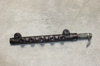 Opel Zafira C Astra K Verteilerrohr Einspritzleiste Rail 1.6 CDTI 55490702 - Bild 2