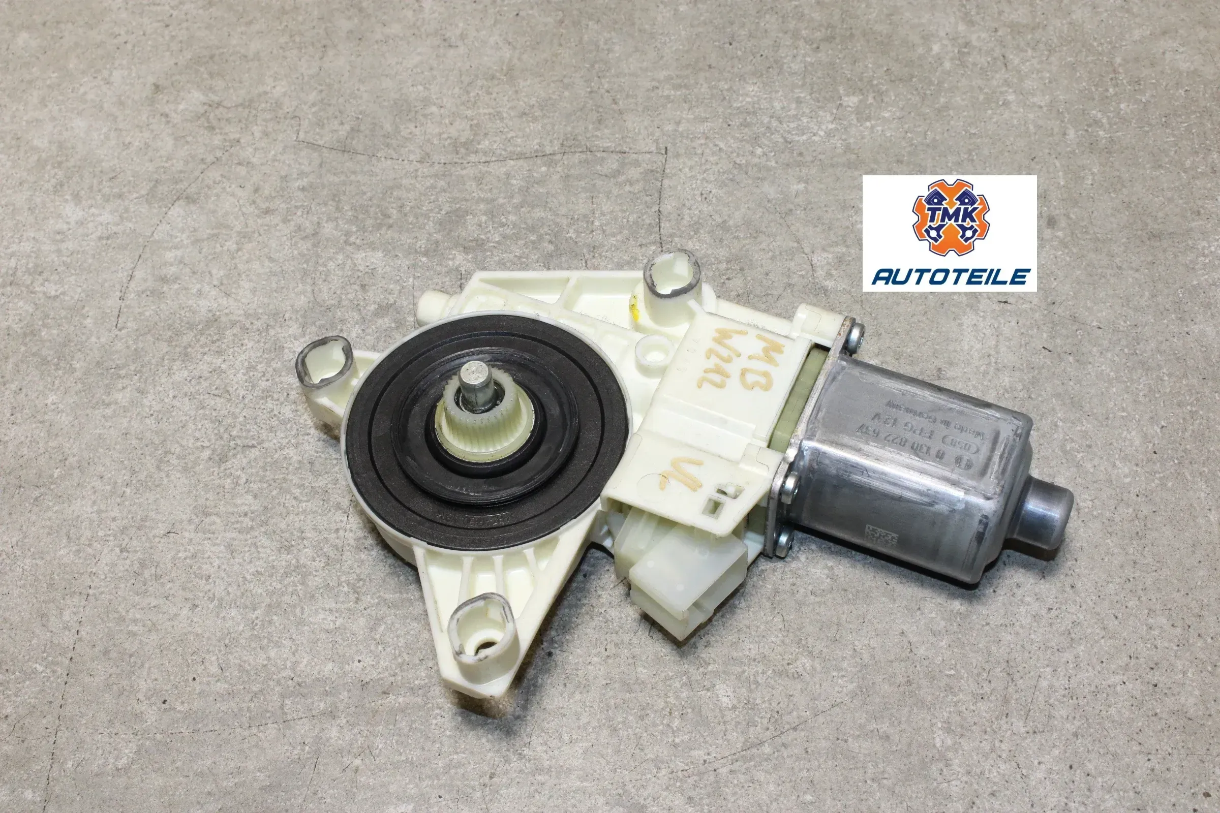 Mercedes E-Klasse W212 S212 Fensterhebermotor vorne links 0130822637 - Bild 1